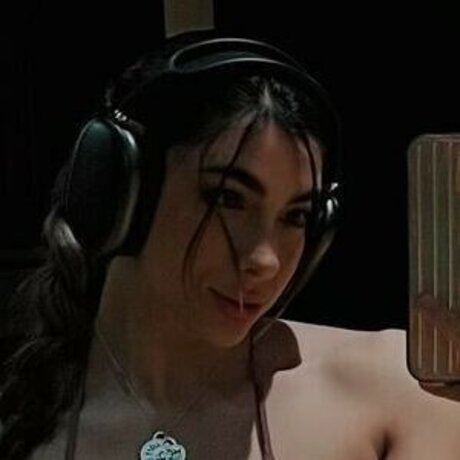 熟女の足オンリーファンズ ホット裸 写真