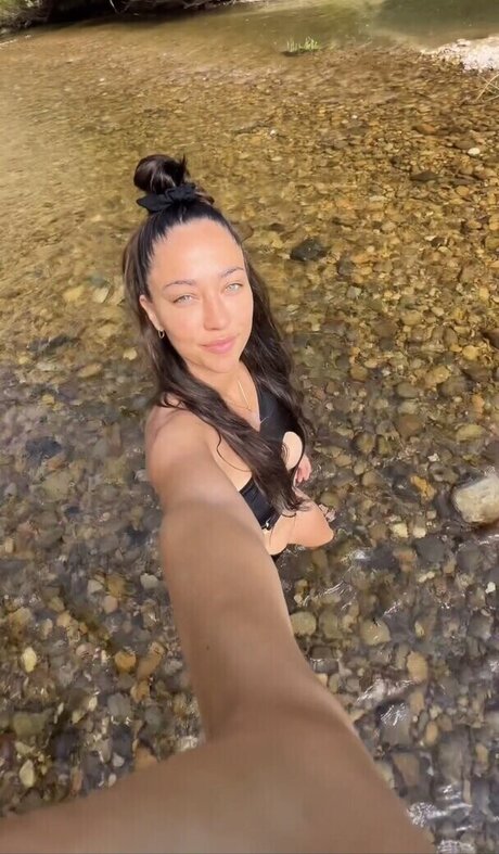 アラブの太ったオンリーファンズ 美しい裸 写真