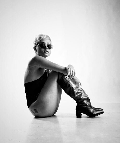 Sunnydcruz ポルノスター ヌード アーカイブ