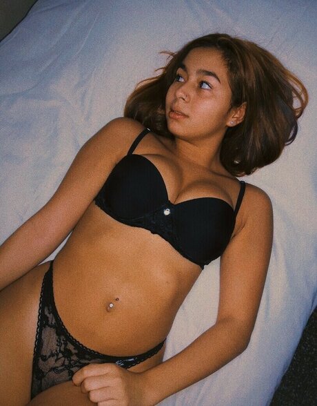 Agostorrent セクシーなスター 写真