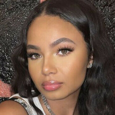 マッサージセラピストオンリーファンズ 美しい裸 写真