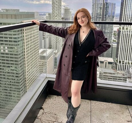 Eleanor Neale 写真集