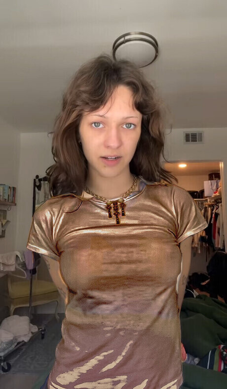 Dylan Troesken 美しいポルノスター 画像