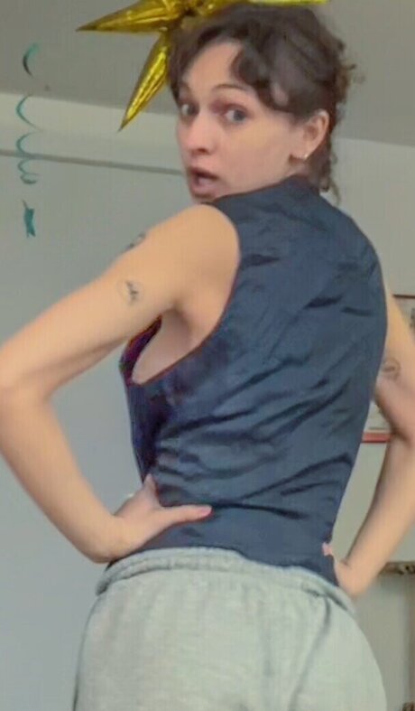 Dylan Troesken ポルノ女優 画像