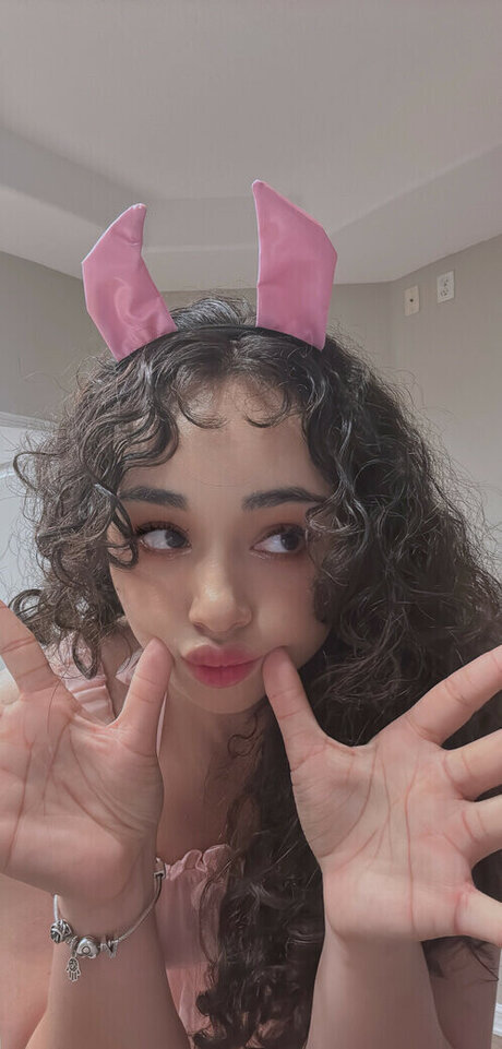 vrv0 ヌード女優 写真