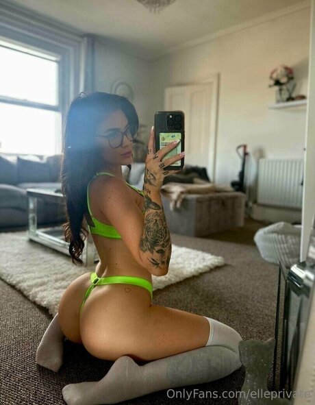 Elle Jean スター ヌード 写真