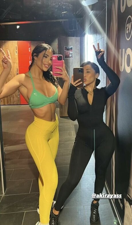 Ziyartist セックス女優 画像