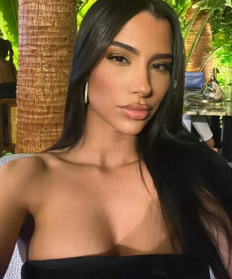 Ziyartist アダルトモデル 画像