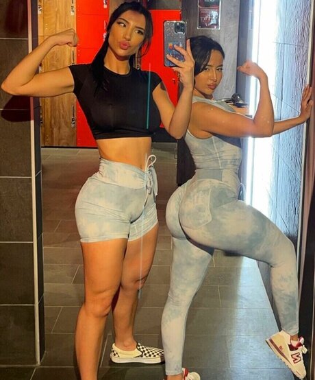 ssbbw オンリーファンズ セクシーxxx 写真