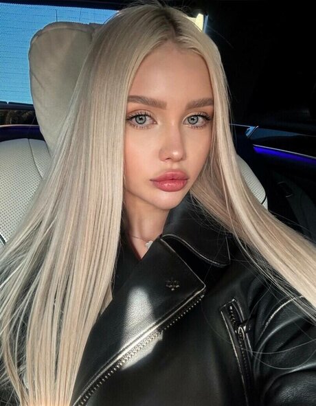 iamvikaap m 最高のポルノスター 写真