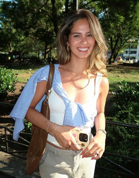 セーリングオンリーファンズ HD 写真