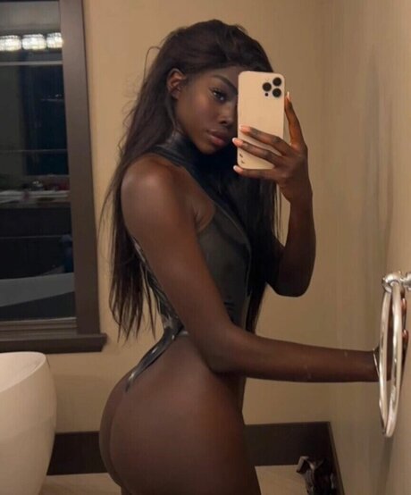 モンスターコックオンリーファンズ アートポルノ 写真