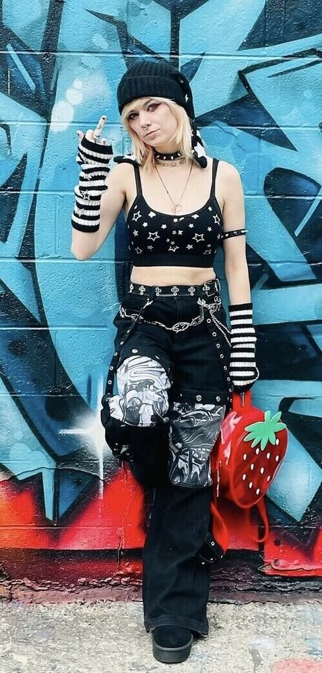 Noel Malphoi ポルノモデル 写真