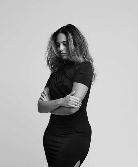 フィットネス熟女オンリーファンズ 無料 写真