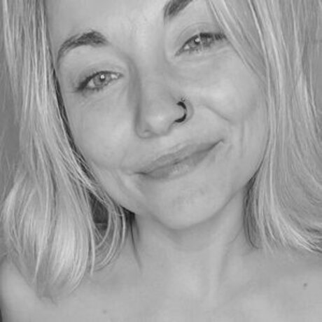 Nikki Sloan ポルノモデル 画像