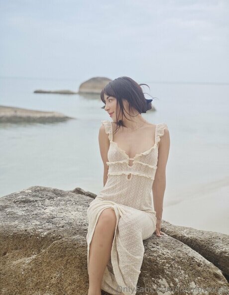 Luna Lovekiss セックスポルノスター 写真