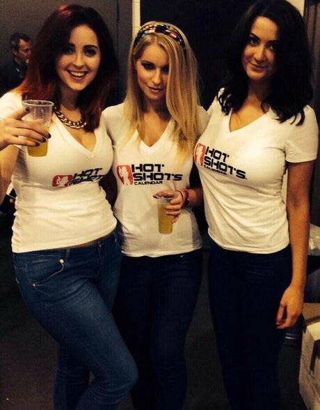 Jess Davies 素敵なスター 写真