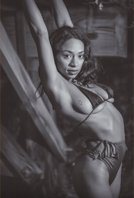 本物のオンリーファンズ 無料ヌード 写真