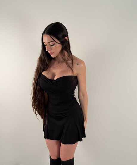 金髪の筋肉オンリーファンズ エロチック アーカイブ