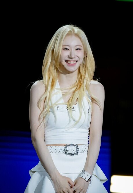 プッシーティーンオンリーファンズ 無料ポルノ 画像