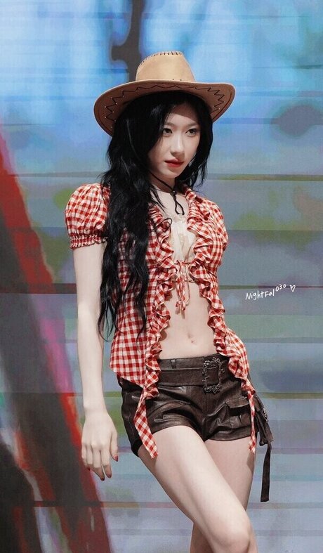 Chaeryeong xxxモデル 画像