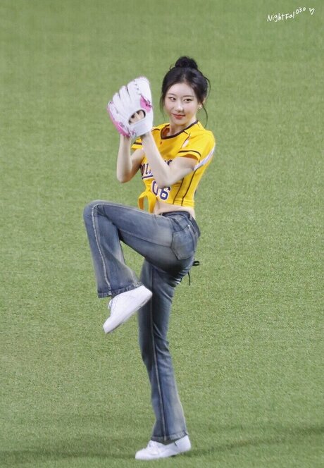 Chaeryeong ポルノモデル 画像