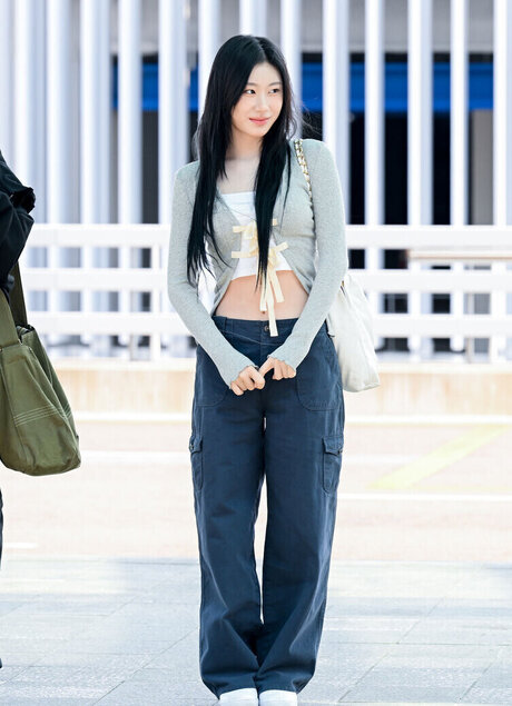 巨乳熟女オンリーファンズ セクシーヌード 写真