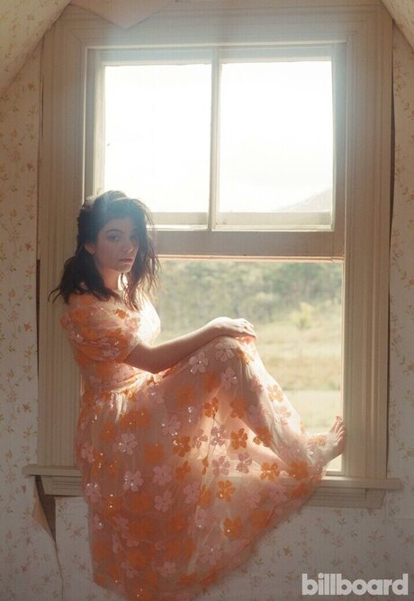 熟女オーガズムオンリーファンズ ポルノ 画像