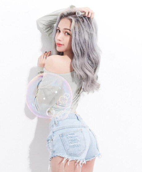 毛深いおまんこオンリーファンズ 無料裸 写真