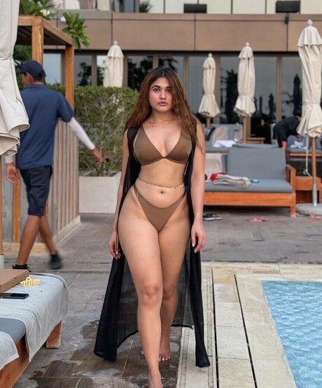 Soniya Khatri ヌードスター 写真