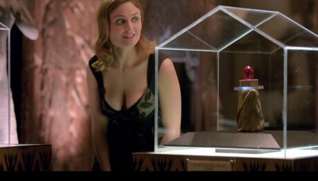 Emily Deschanel 完璧なモデル 写真