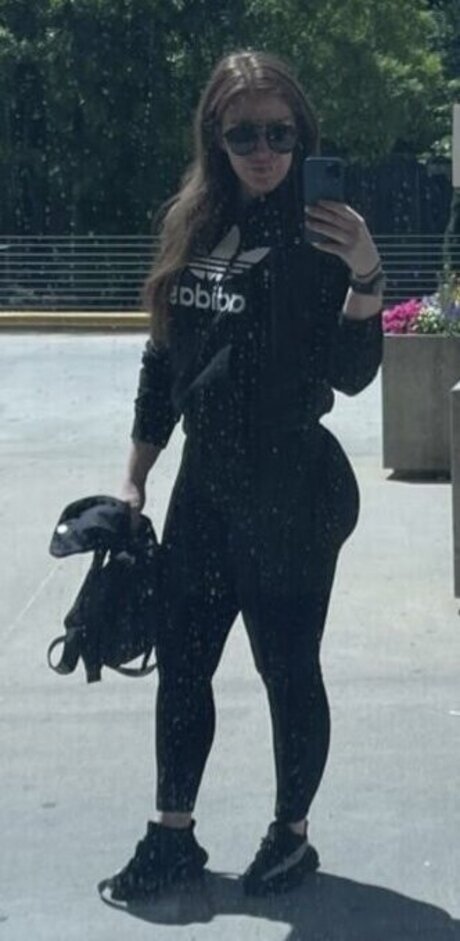 Marissa Gardella ヌードスター 写真