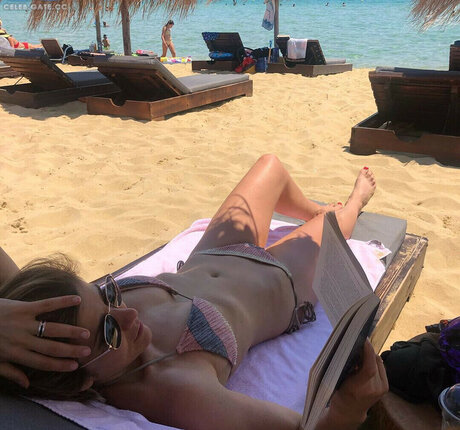 Panagiota Petridou エロティックモデル 写真