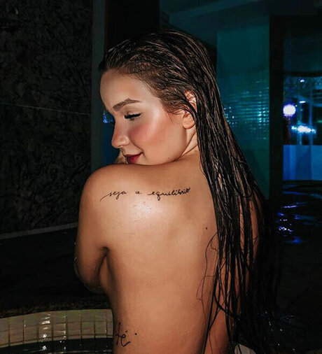 Anna Livya トップポルノスター 写真