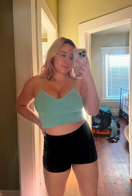 フィットネスアナルオンリーファンズ ホットセックス 写真