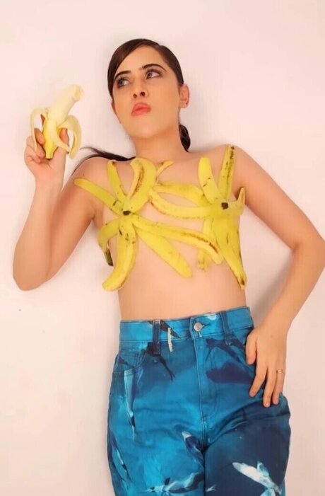 Urfi Javed 高品質のポルノスター 写真