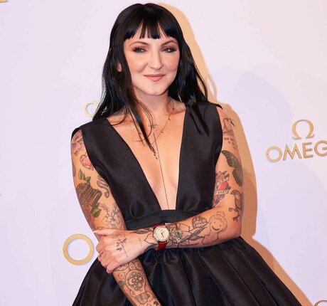 日本の熟女オンリーファンズ アダルト無料 ギャラリー