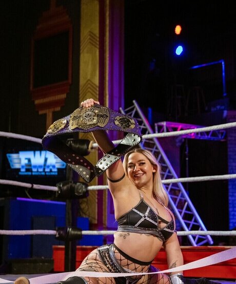 Ivy Malibu トップポルノスター ギャラリー