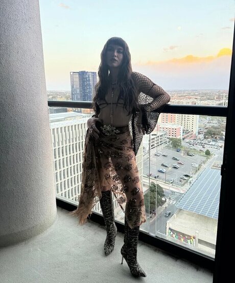 Sofia Reyes ポルノスター 独占 写真