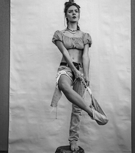 アウトドア 熟女 オンリーファンズ アダルト 写真