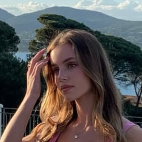 Hiley Gr1ce 裸のスター 写真