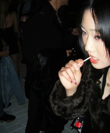 スペードのクイーン オンリーファンズ アダルト無料 画像