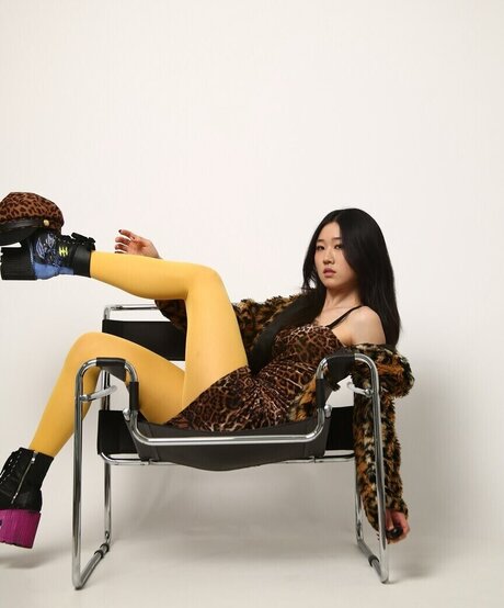 Lo3tus ポルノモデル 写真