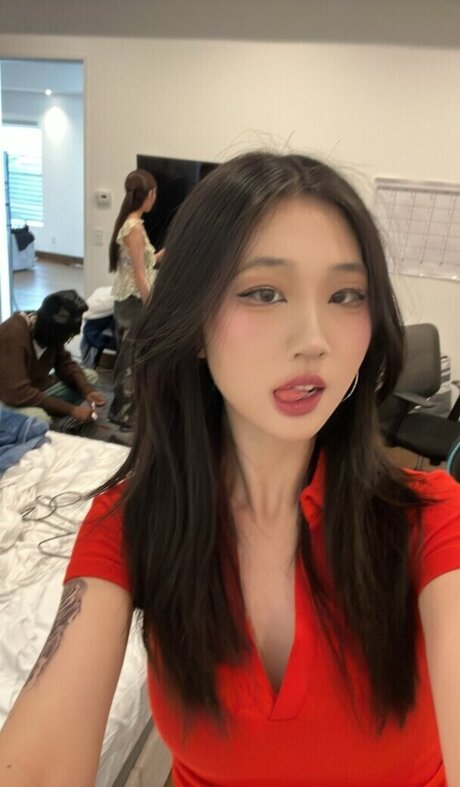 Lo3tus 無料のポルノスター 画像