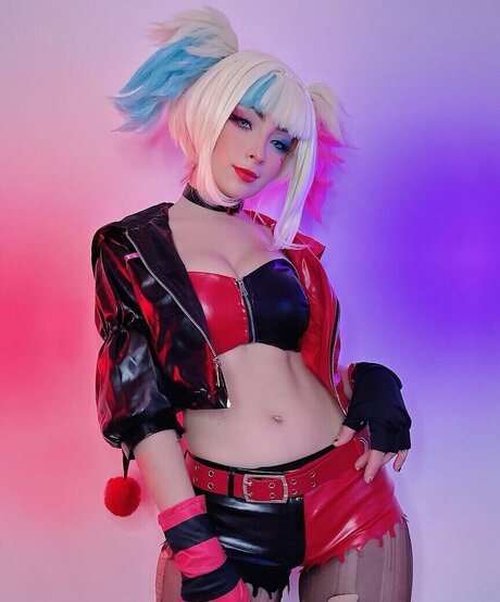 ティックトックスター オンリーファンズ 無料 写真