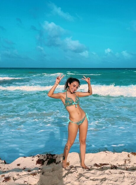 イギリスのおばあちゃんオンリーファンズ 無料裸 写真