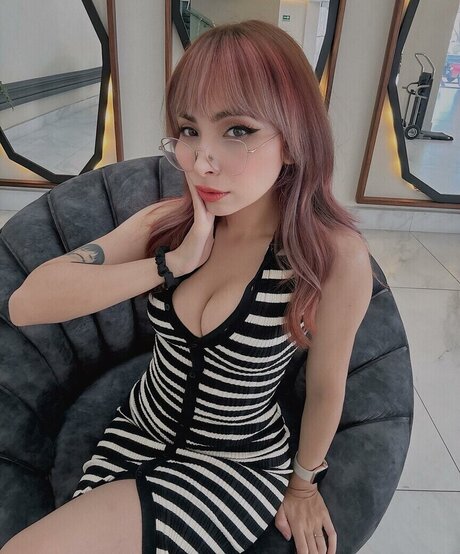 弁護士オンリーファンズ ポルノ 写真