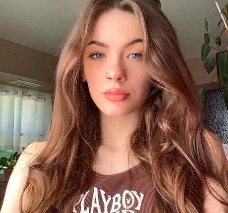 ボディビルダーヌードオンリーファンズ HD 写真