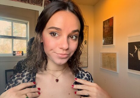 カーリーエボニーオンリーファンズ ヌード アーカイブ