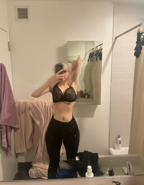 TalkFastEllie アダルトスター ギャラリー